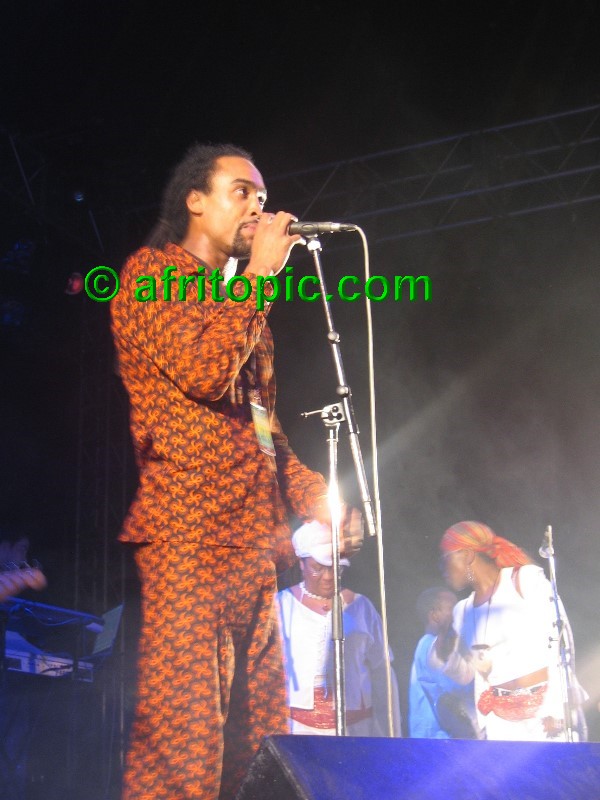 ../Images/afw2006b 544.jpg